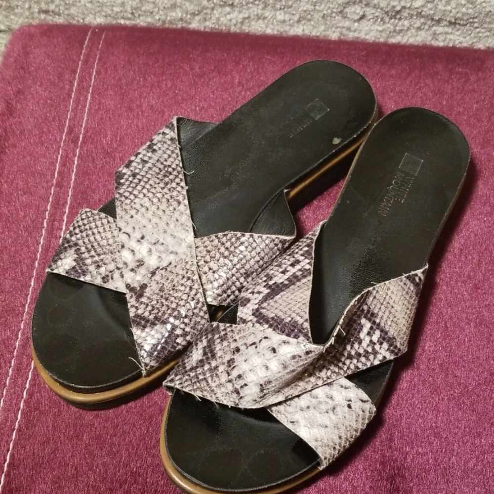Mule sandals